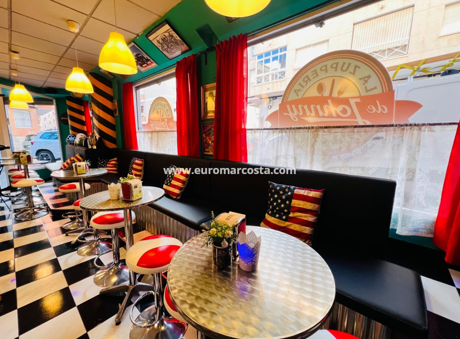 Objekte zum Wiederverkauf - Kommerziell - Torrevieja - TORREVIEJA