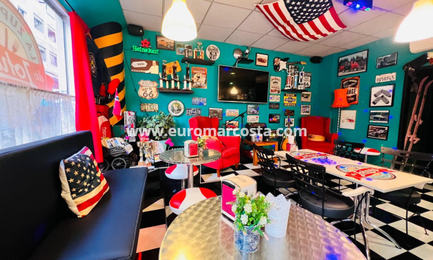 Objekte zum Wiederverkauf - Kommerziell - Torrevieja - TORREVIEJA