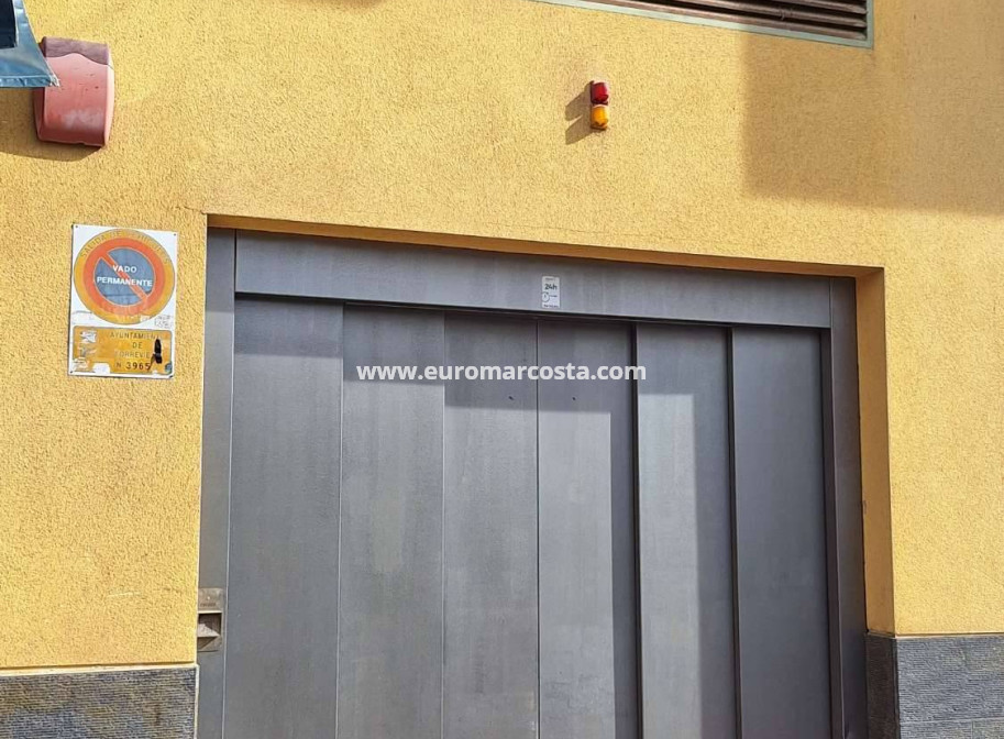 Objekte zum Wiederverkauf - Garage - Torrevieja - TORREVIEJA