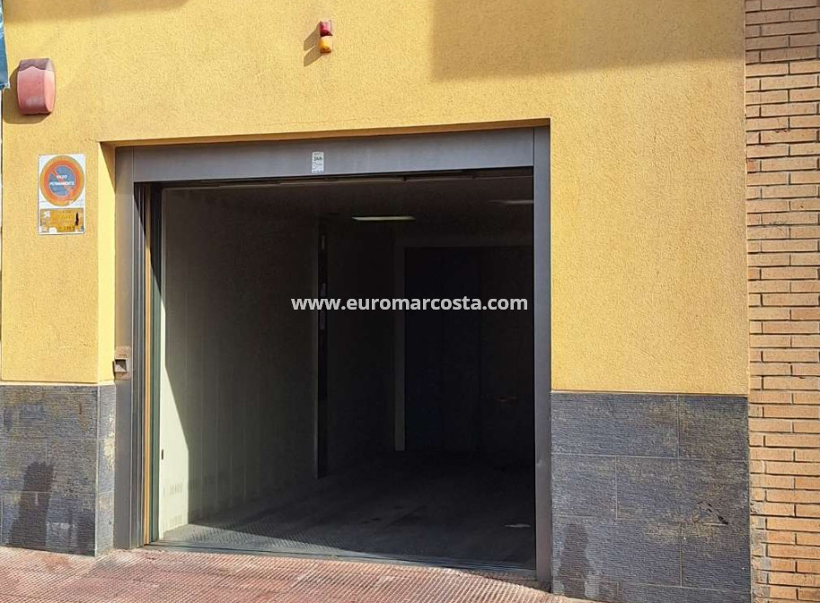 Objekte zum Wiederverkauf - Garage - Torrevieja - TORREVIEJA