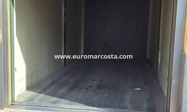 Objekte zum Wiederverkauf - Garage - Torrevieja - TORREVIEJA