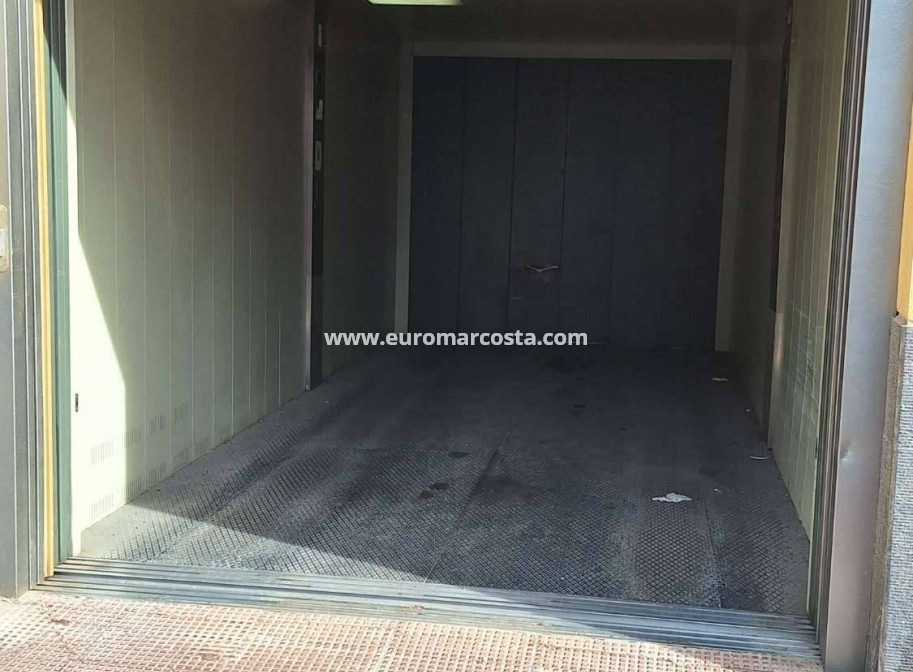 Objekte zum Wiederverkauf - Garage - Torrevieja - TORREVIEJA
