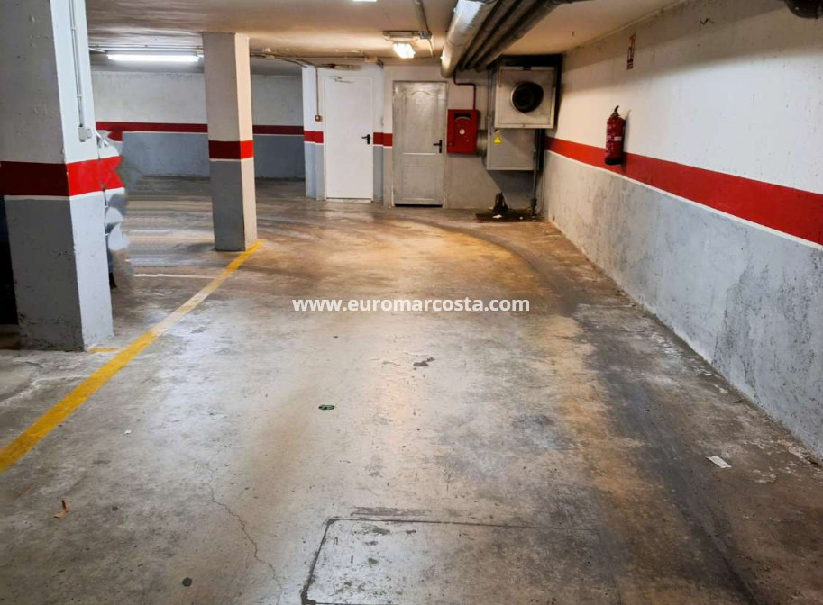 Objekte zum Wiederverkauf - Garage - Torrevieja - TORREVIEJA