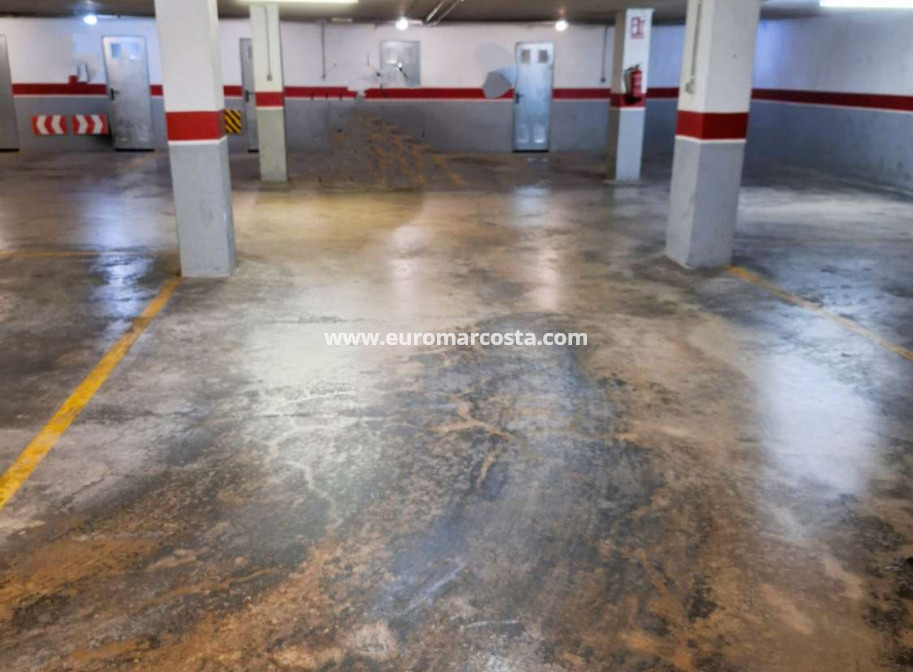 Objekte zum Wiederverkauf - Garage - Torrevieja - TORREVIEJA