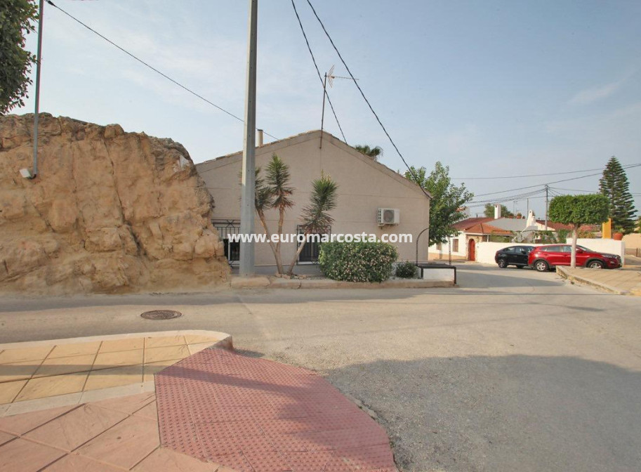 Objekte zum Wiederverkauf - Casa - Orihuela