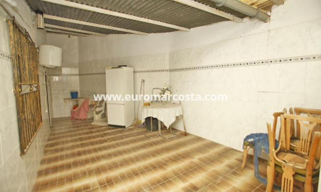 Objekte zum Wiederverkauf - Casa - Orihuela