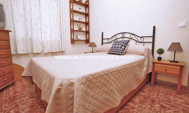 Venta - Apartamento / piso - Torrevieja - TORREVIEJA