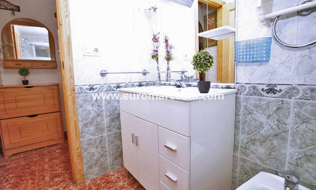 Venta - Apartamento / piso - Torrevieja - TORREVIEJA