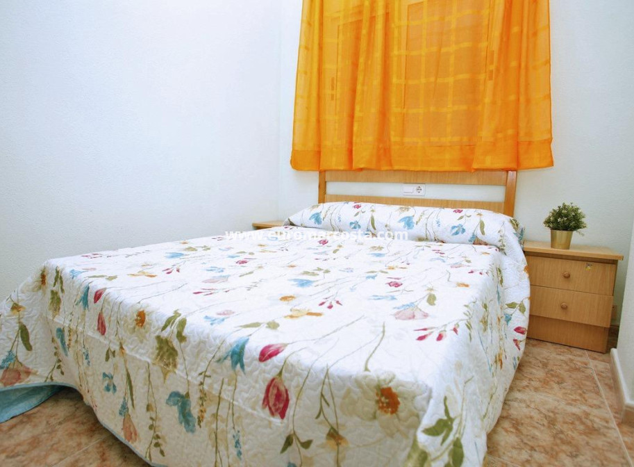 Objekte zum Wiederverkauf - Wohnung - Torrevieja - TORREVIEJA