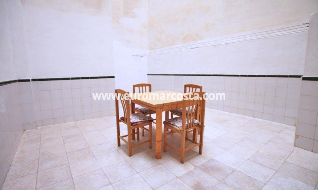 Objekte zum Wiederverkauf - Wohnung - Torrevieja - TORREVIEJA