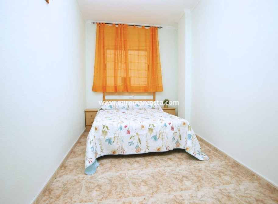 Objekte zum Wiederverkauf - Wohnung - Torrevieja - TORREVIEJA