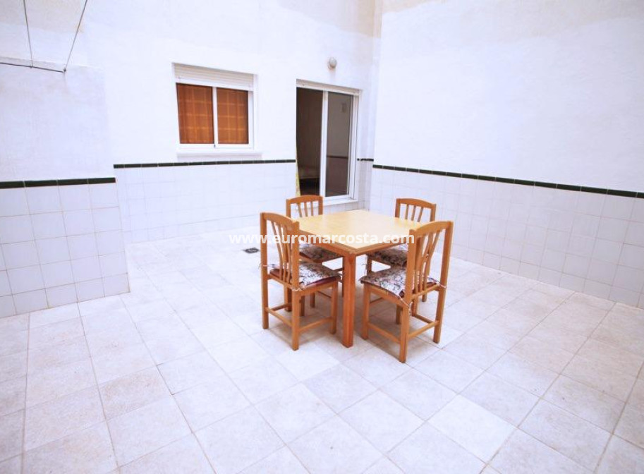 Objekte zum Wiederverkauf - Wohnung - Torrevieja - TORREVIEJA