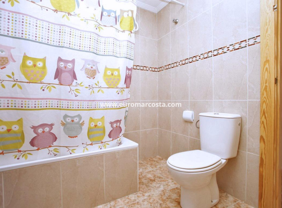 Objekte zum Wiederverkauf - Wohnung - Torrevieja - TORREVIEJA