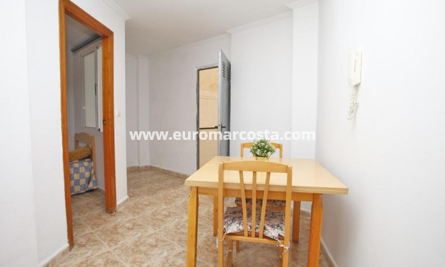 Objekte zum Wiederverkauf - Wohnung - Torrevieja - TORREVIEJA