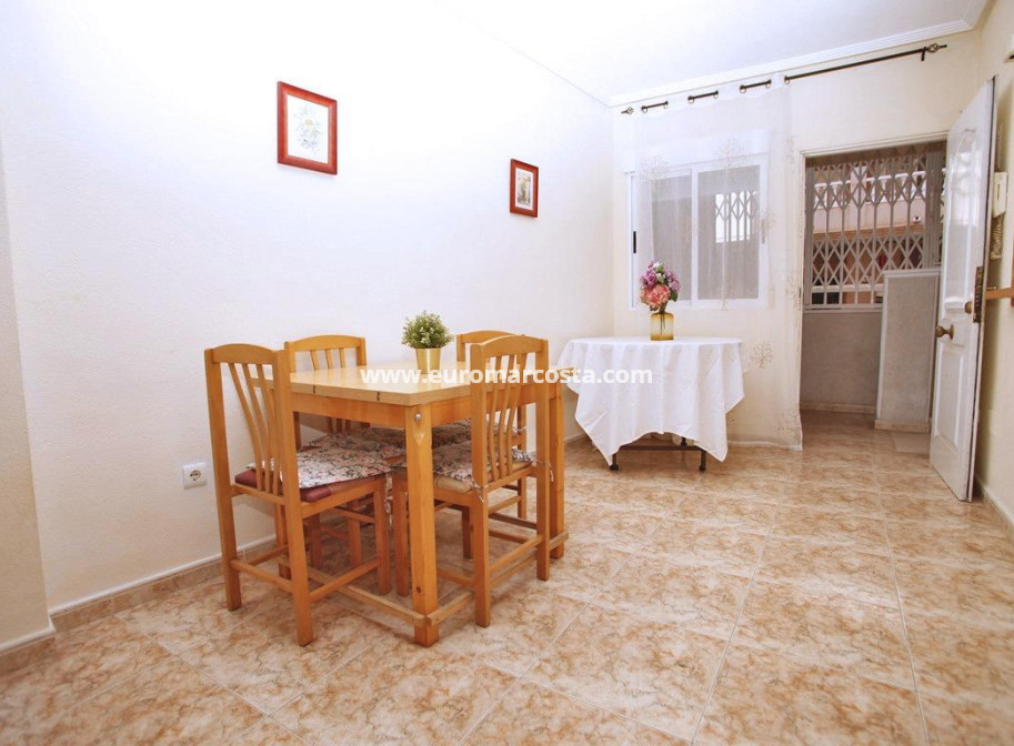 Objekte zum Wiederverkauf - Wohnung - Torrevieja - TORREVIEJA