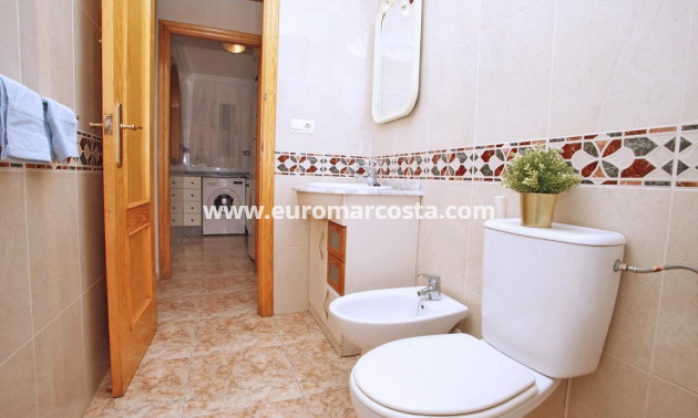 Objekte zum Wiederverkauf - Wohnung - Torrevieja - TORREVIEJA
