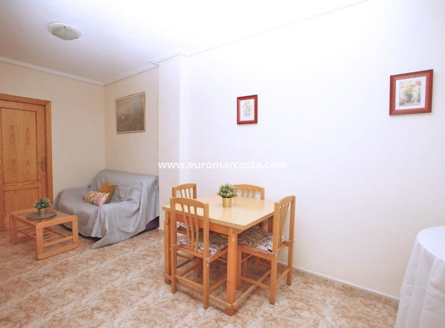Objekte zum Wiederverkauf - Wohnung - Torrevieja - TORREVIEJA