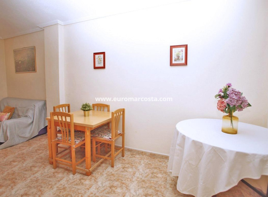 Objekte zum Wiederverkauf - Wohnung - Torrevieja - TORREVIEJA