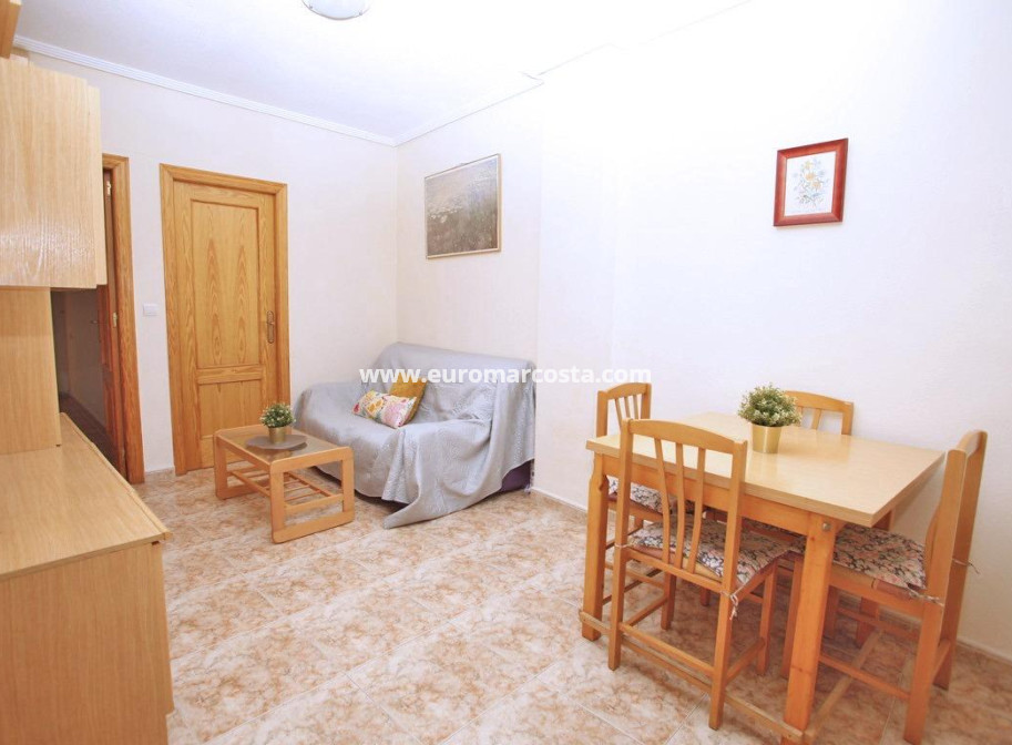 Objekte zum Wiederverkauf - Wohnung - Torrevieja - TORREVIEJA