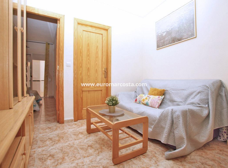 Objekte zum Wiederverkauf - Wohnung - Torrevieja - TORREVIEJA