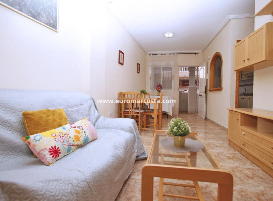 Objekte zum Wiederverkauf - Wohnung - Torrevieja - TORREVIEJA