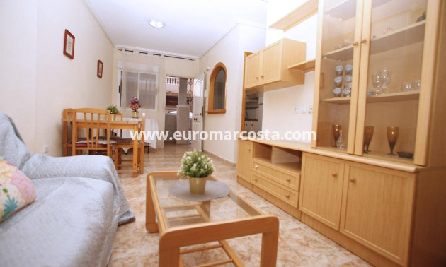 Objekte zum Wiederverkauf - Wohnung - Torrevieja - TORREVIEJA