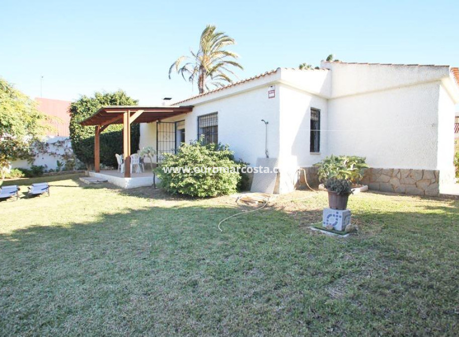 Sale - Chalet - Torrevieja - TORREVIEJA