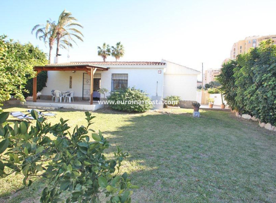 Sale - Chalet - Torrevieja - TORREVIEJA
