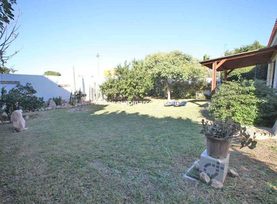 Sale - Chalet - Torrevieja - TORREVIEJA