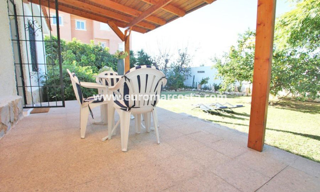 Sale - Chalet - Torrevieja - TORREVIEJA