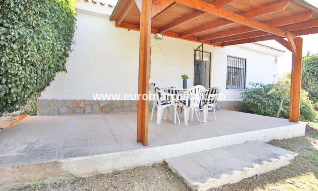 Sale - Chalet - Torrevieja - TORREVIEJA