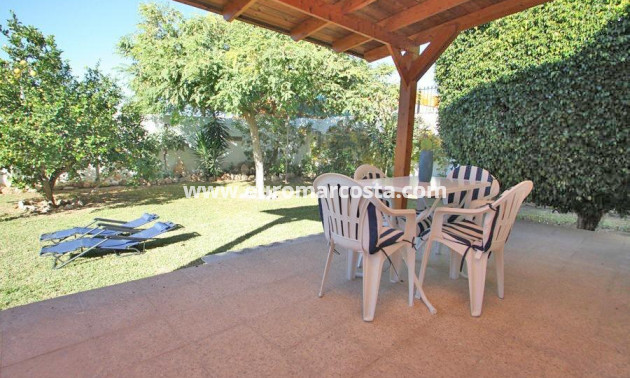 Sale - Chalet - Torrevieja - TORREVIEJA