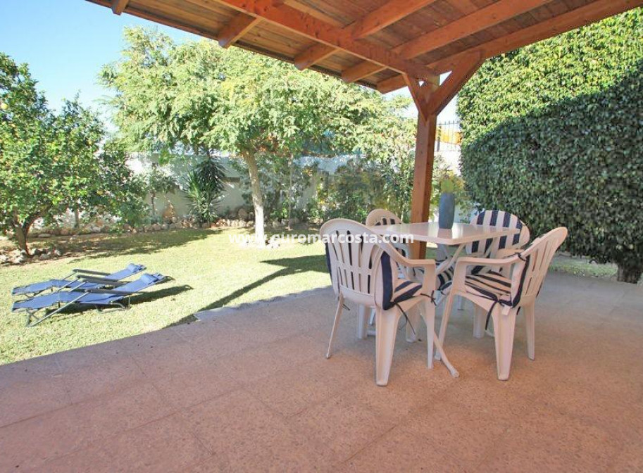 Sale - Chalet - Torrevieja - TORREVIEJA