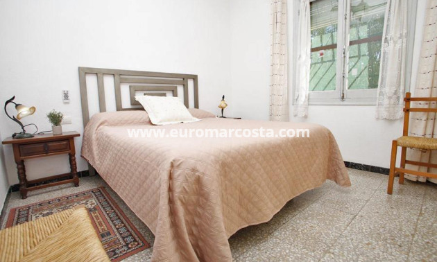 Sale - Chalet - Torrevieja - TORREVIEJA