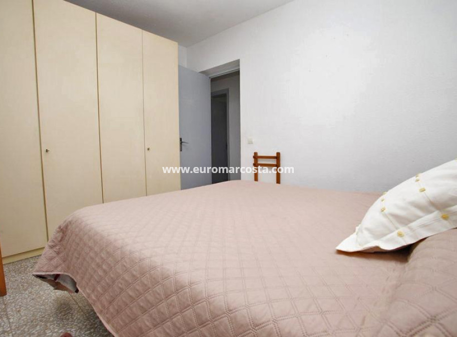 Sale - Chalet - Torrevieja - TORREVIEJA