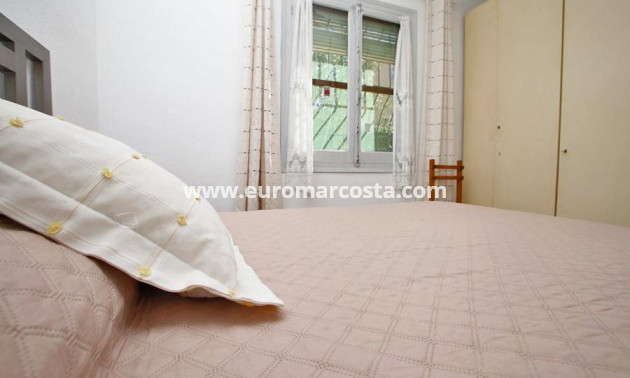 Sale - Chalet - Torrevieja - TORREVIEJA