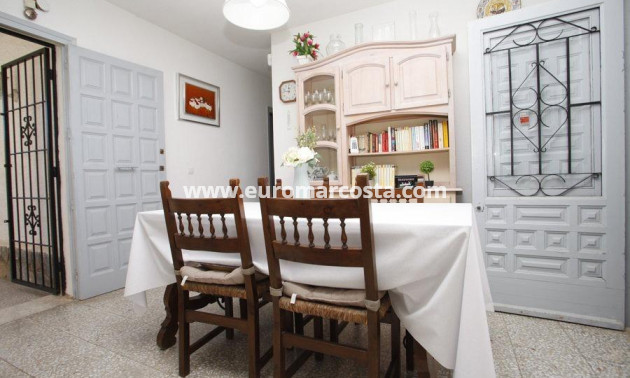 Sale - Chalet - Torrevieja - TORREVIEJA