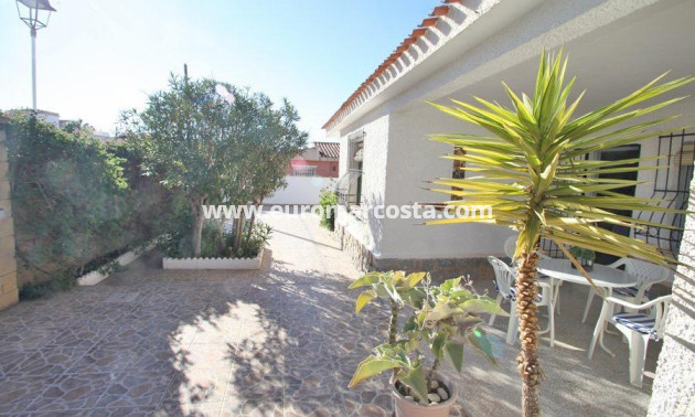 Sale - Chalet - Torrevieja - TORREVIEJA