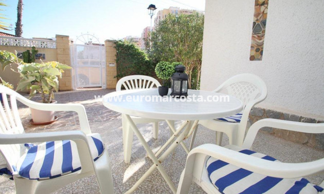 Sale - Chalet - Torrevieja - TORREVIEJA