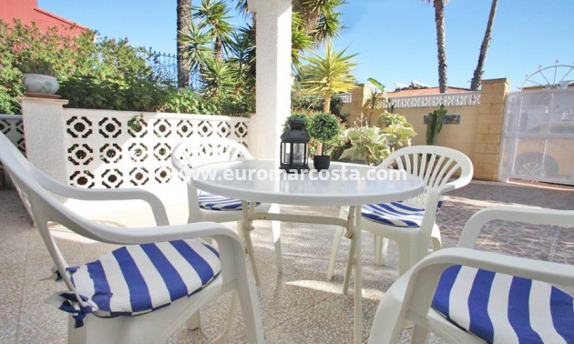 Sale - Chalet - Torrevieja - TORREVIEJA