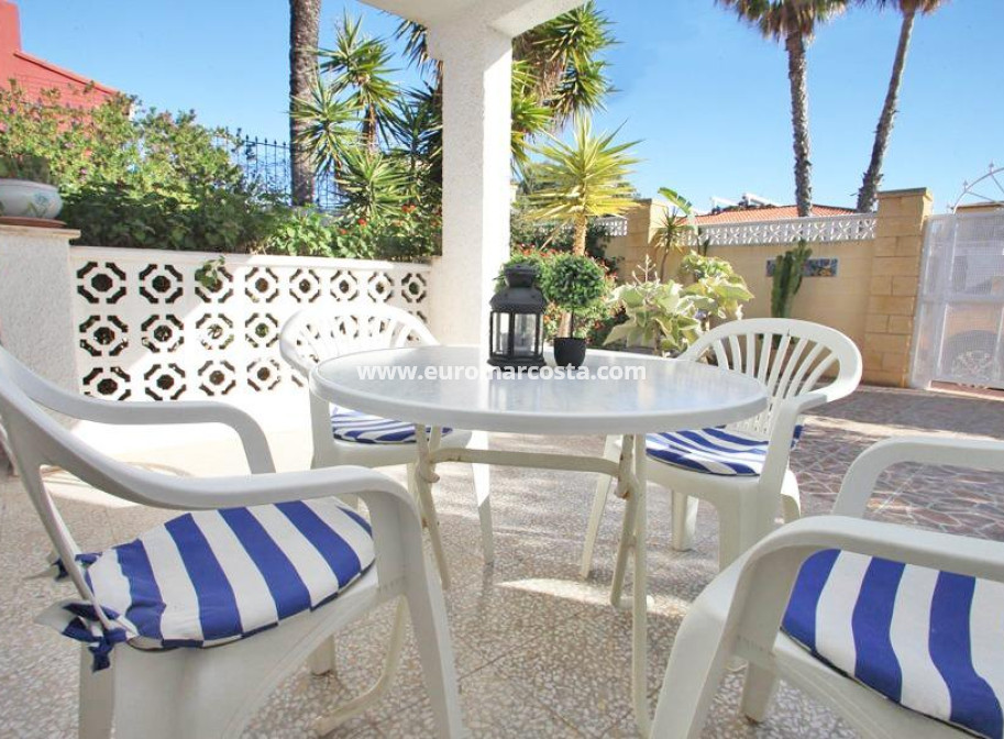 Sale - Chalet - Torrevieja - TORREVIEJA