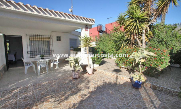 Sale - Chalet - Torrevieja - TORREVIEJA