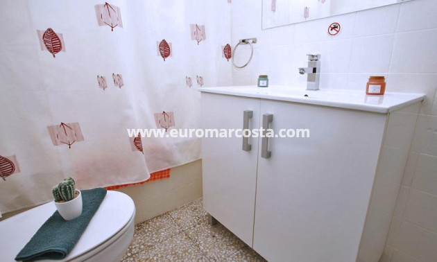 Sale - Chalet - Torrevieja - TORREVIEJA