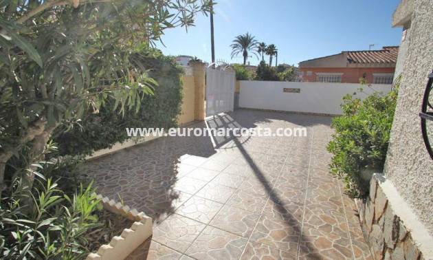 Sale - Chalet - Torrevieja - TORREVIEJA