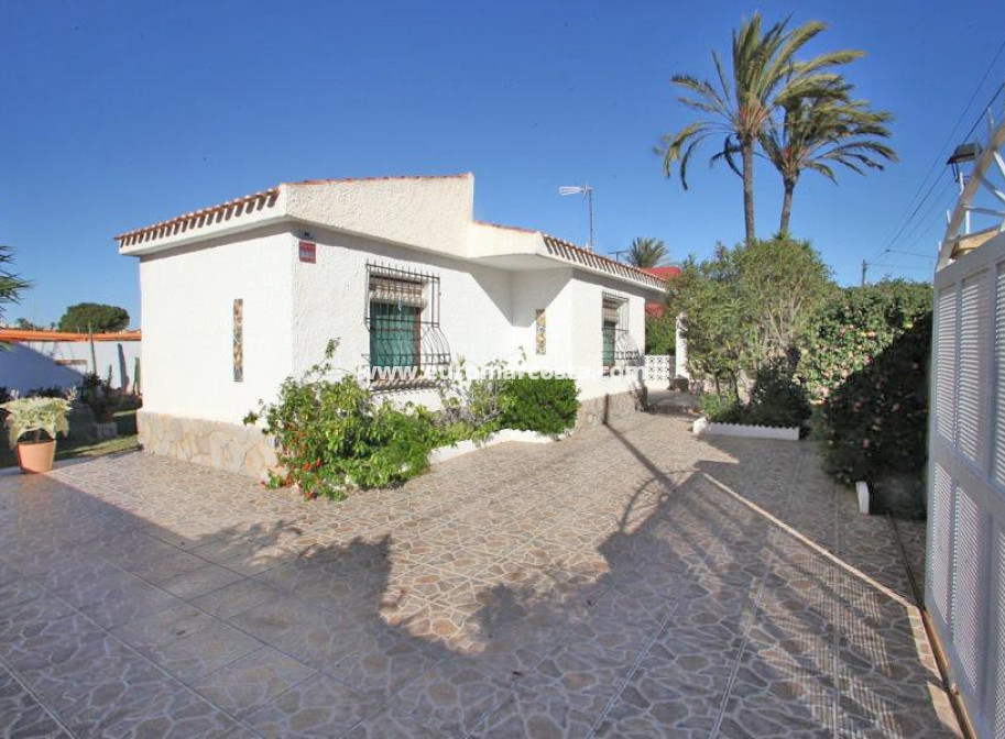 Sale - Chalet - Torrevieja - TORREVIEJA