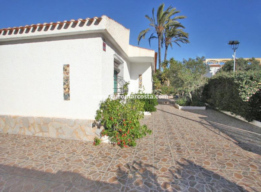 Sale - Chalet - Torrevieja - TORREVIEJA