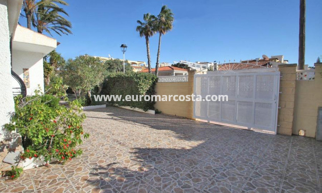 Sale - Chalet - Torrevieja - TORREVIEJA