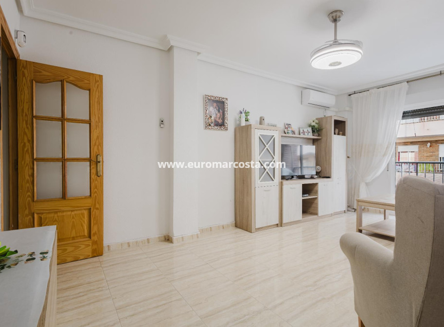 Sale - Apartment / flat - Torrevieja - TORREVIEJA