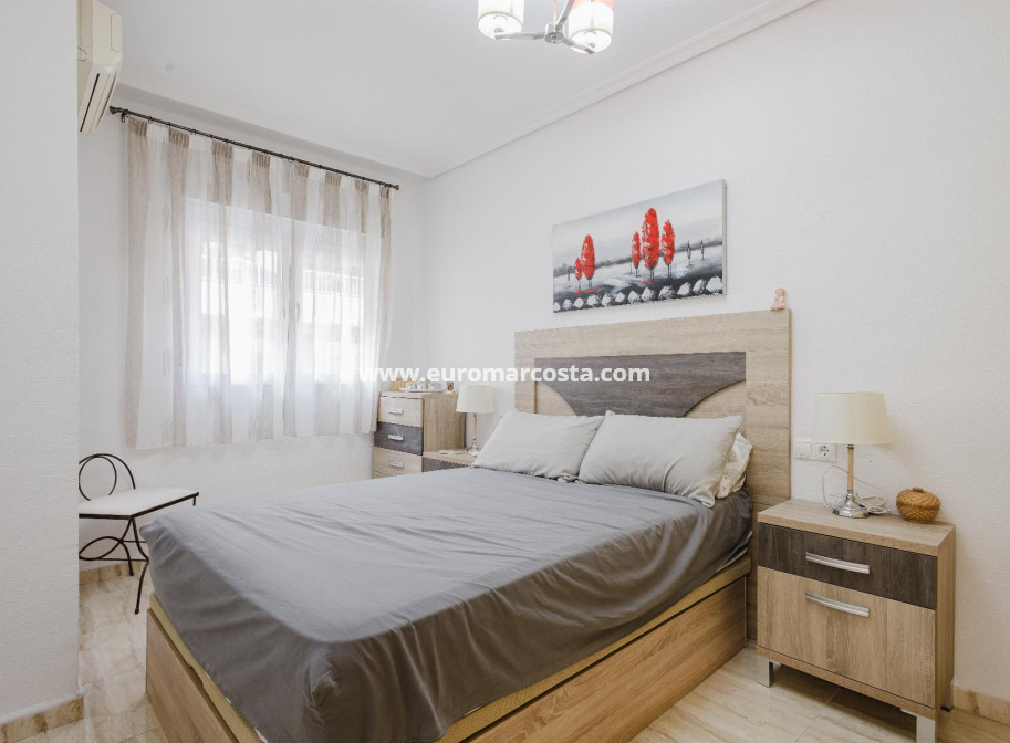 Sale - Apartment / flat - Torrevieja - TORREVIEJA