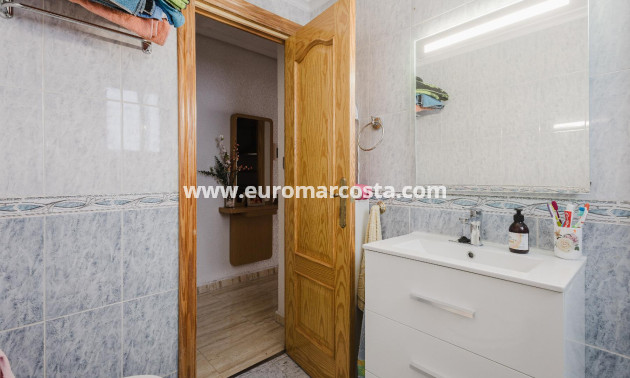 Sale - Apartment / flat - Torrevieja - TORREVIEJA
